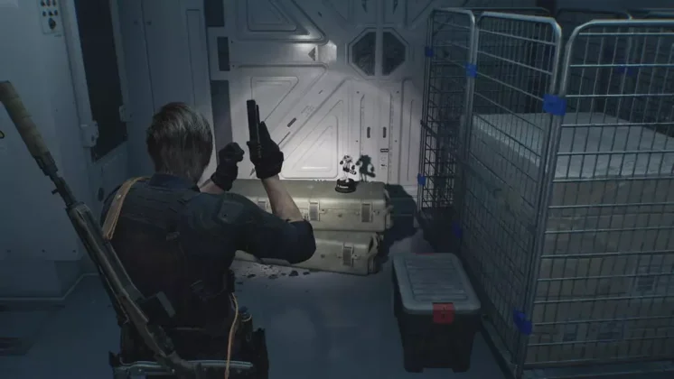Vị tr&iacute; tượng Mr. Raccoon 24 tại ph&ograve;ng khử tr&ugrave;ng Decontamination ARK Leon RE9