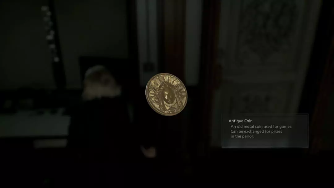 Cận cảnh đồng xu Antique Coin vàng RE9 Cận cảnh đồng xu Antique Coin vàng trong Resident Evil 9 Requiem